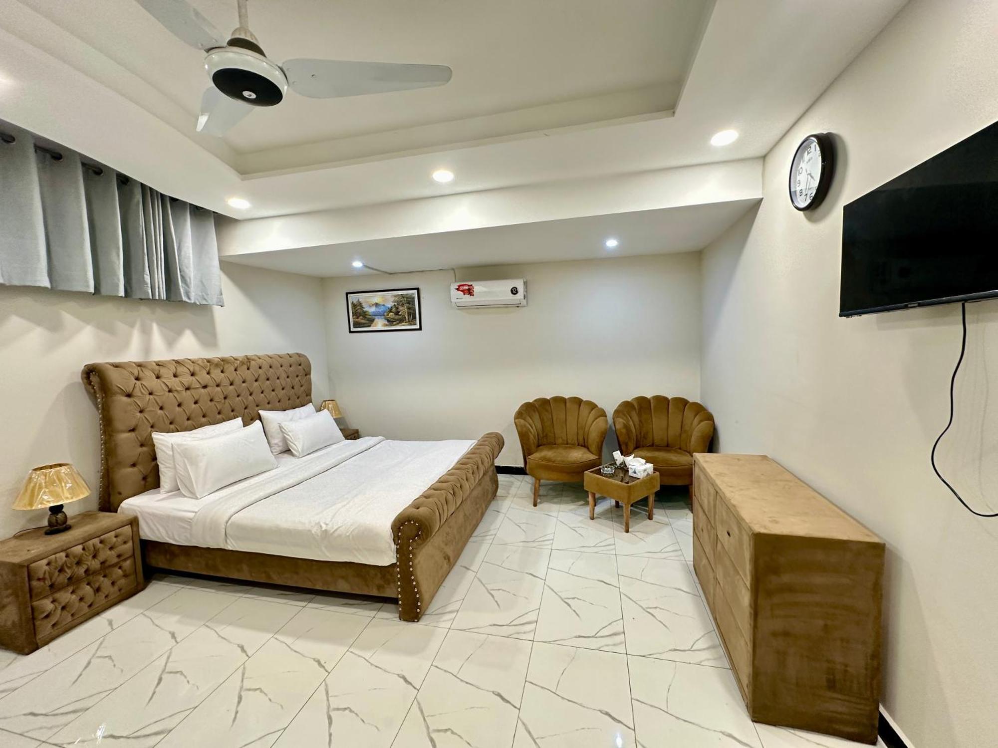 Dream Executive Guest House Исламабад Экстерьер фото