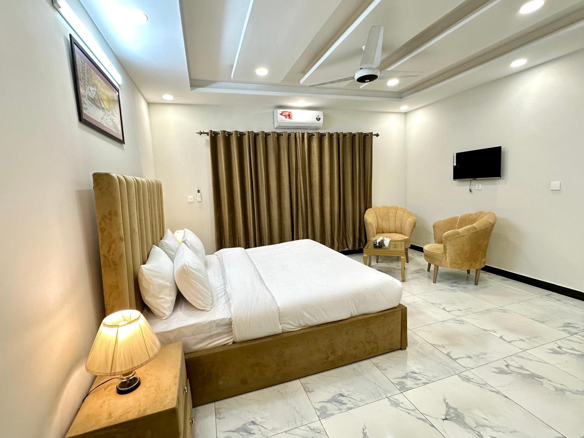 Dream Executive Guest House Исламабад Экстерьер фото