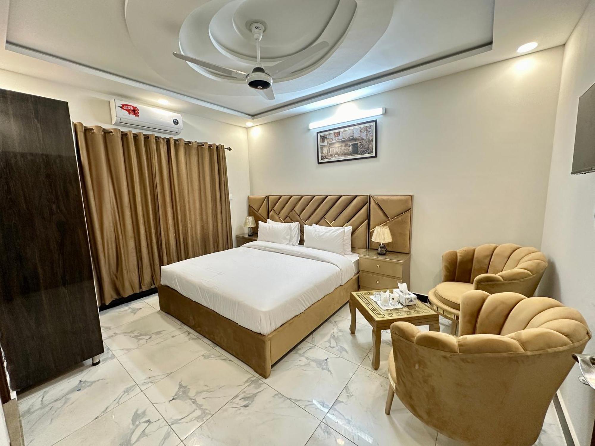 Dream Executive Guest House Исламабад Экстерьер фото