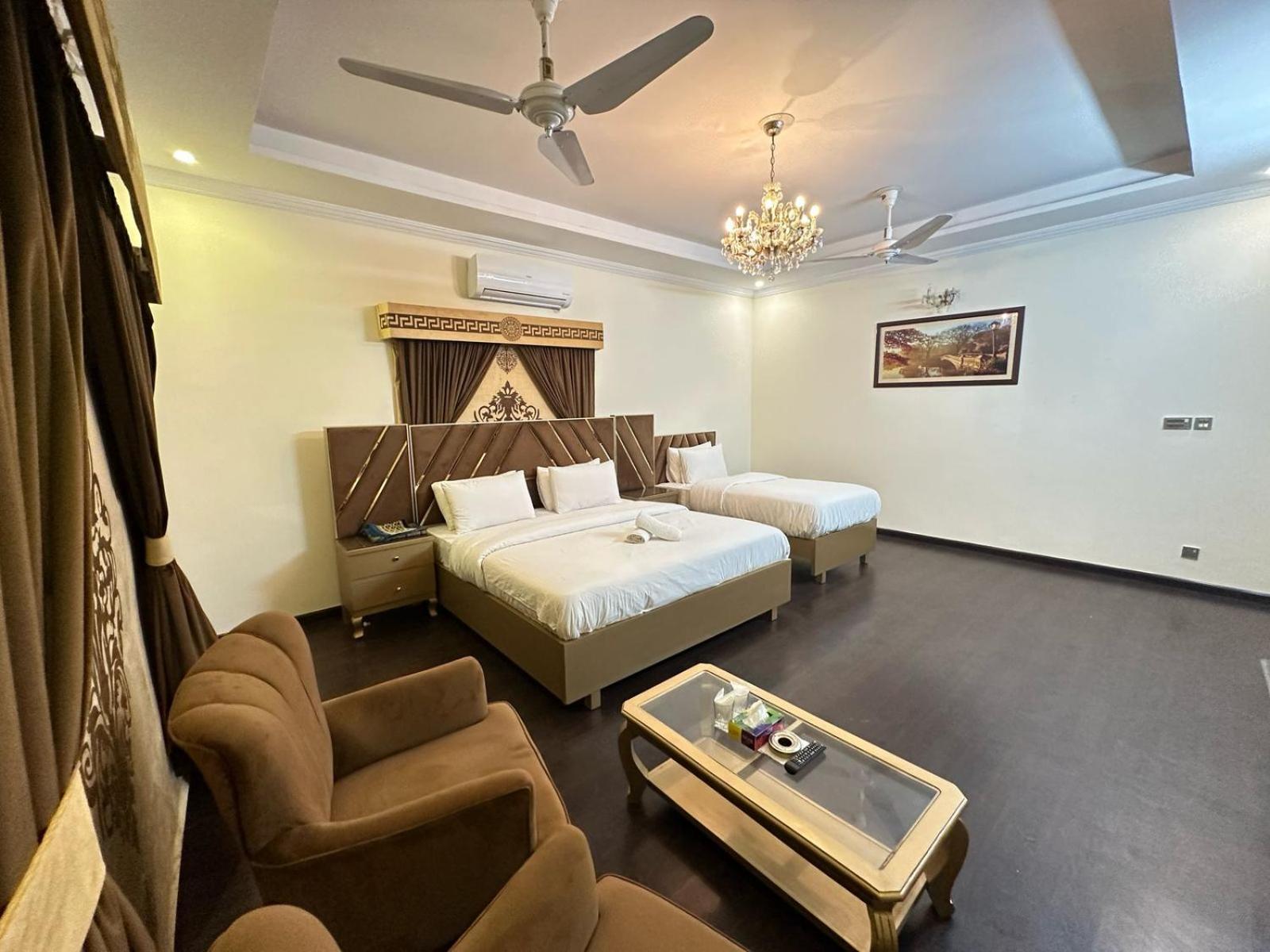 Dream Executive Guest House Исламабад Экстерьер фото
